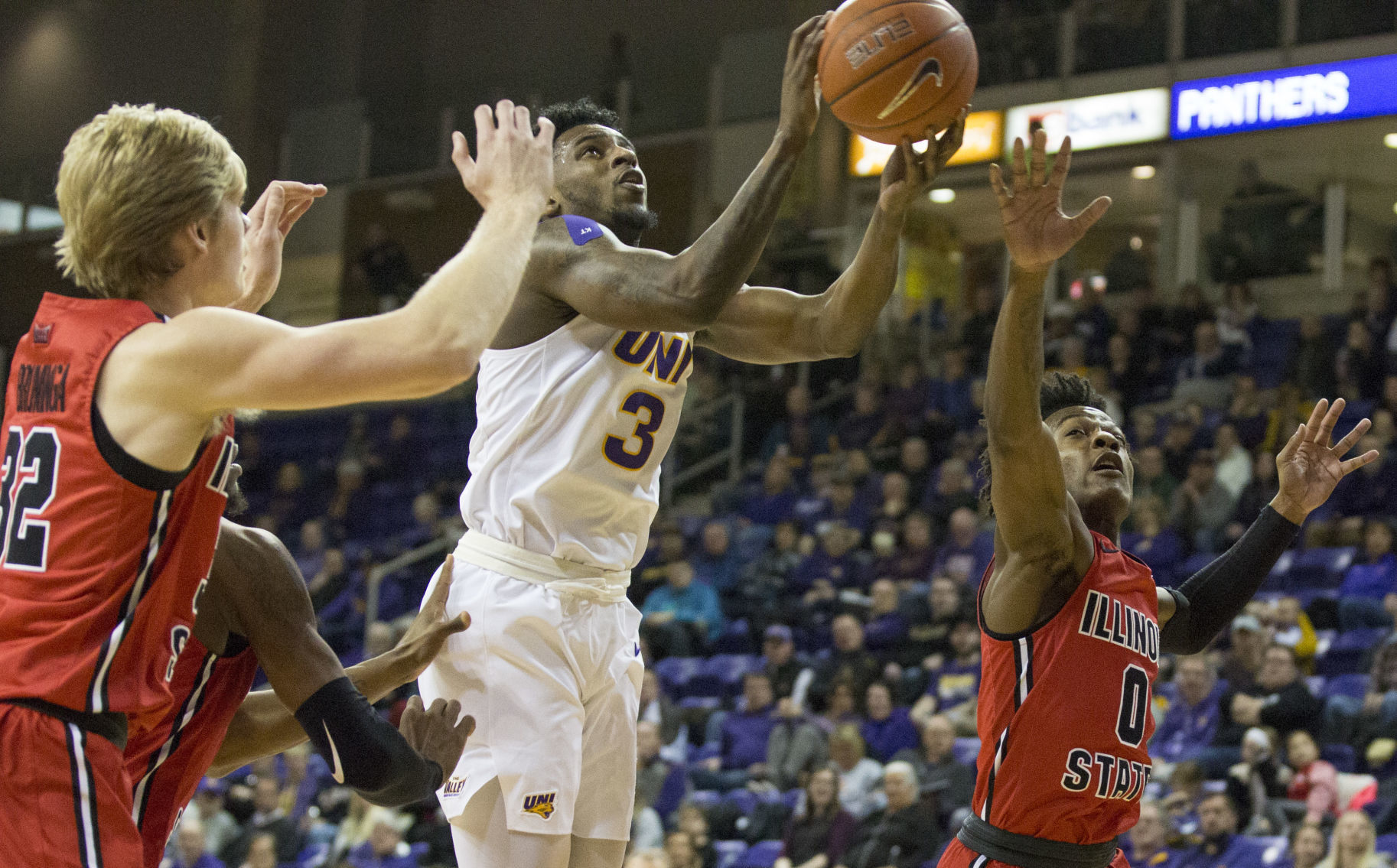 021220kw-uni-illinois-state-bball-04